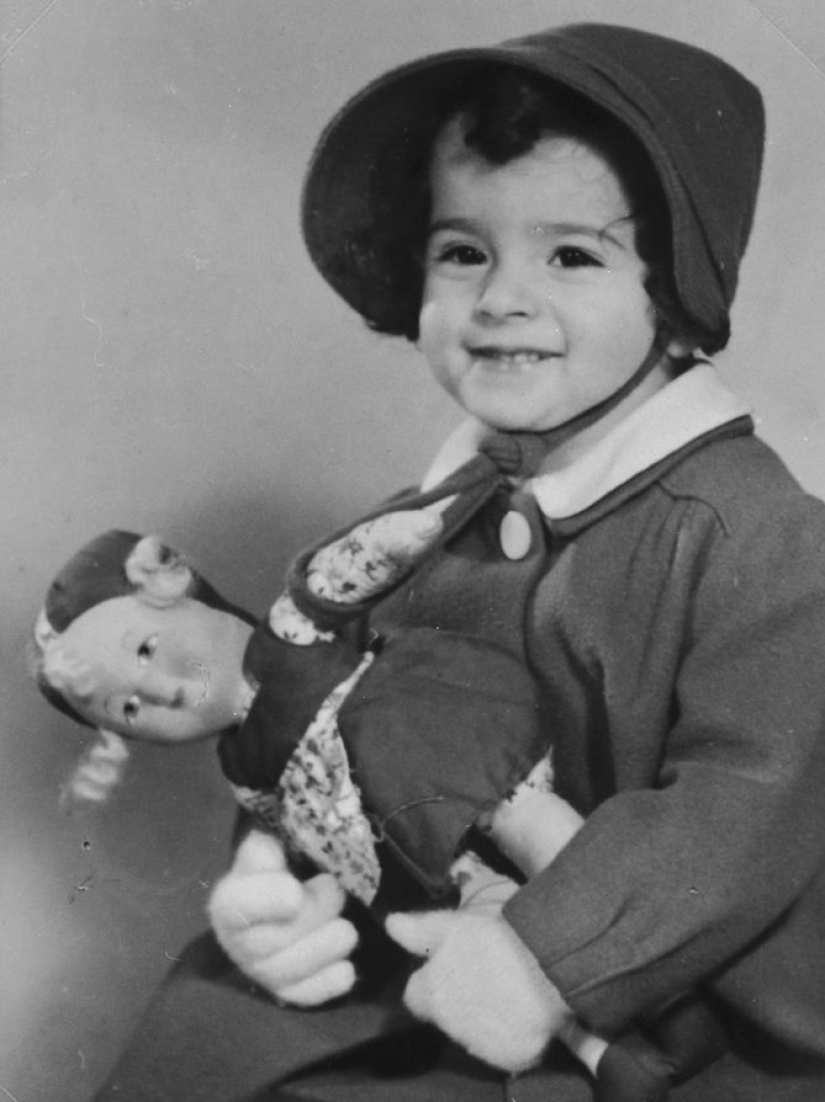 They didn't have time to play enough dolls