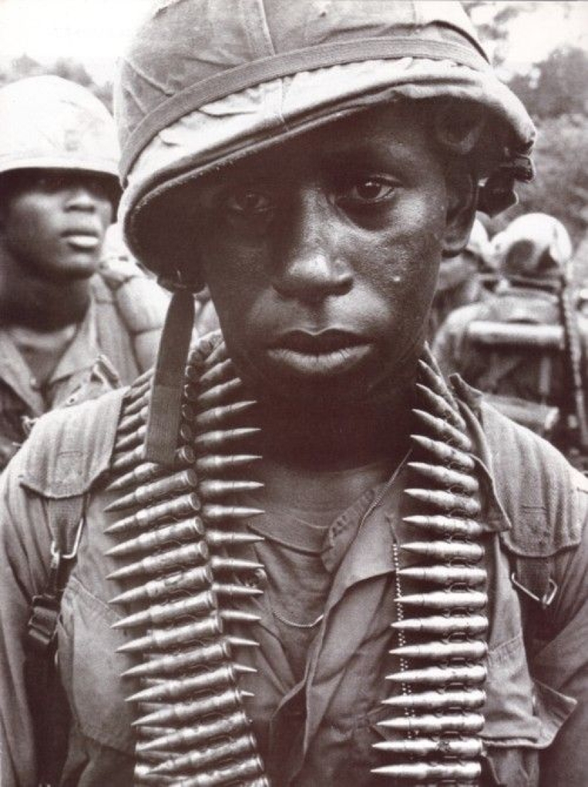 They look, but they don't see: the faces of soldiers who have gone through hell They look, but they don't see: the faces of soldiers who have gone through hell