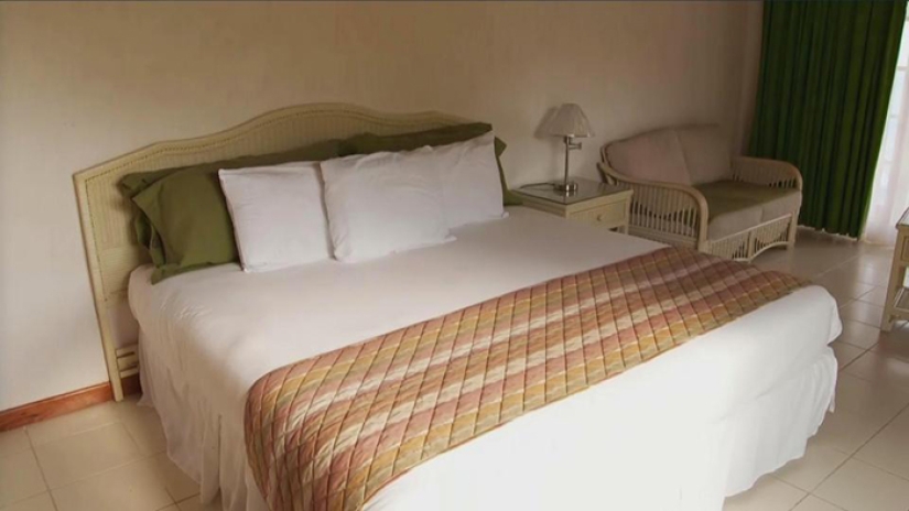 Thin people are not allowed to enter: a hotel for overweight people, where no one laughs at being overweight