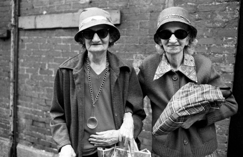 This city never sleeps: the juice of the New York streets of the late XX century This city never sleeps: the juice of the New York streets of the late XX century