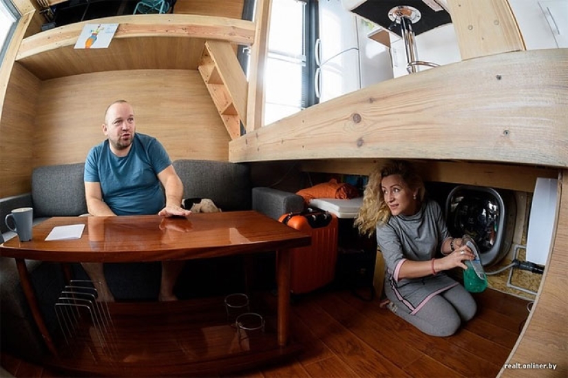 Three Belarusians and a dog live in a house with an area of 16 square meters Three Belarusians and a dog live in a house with an area of 16 square meters