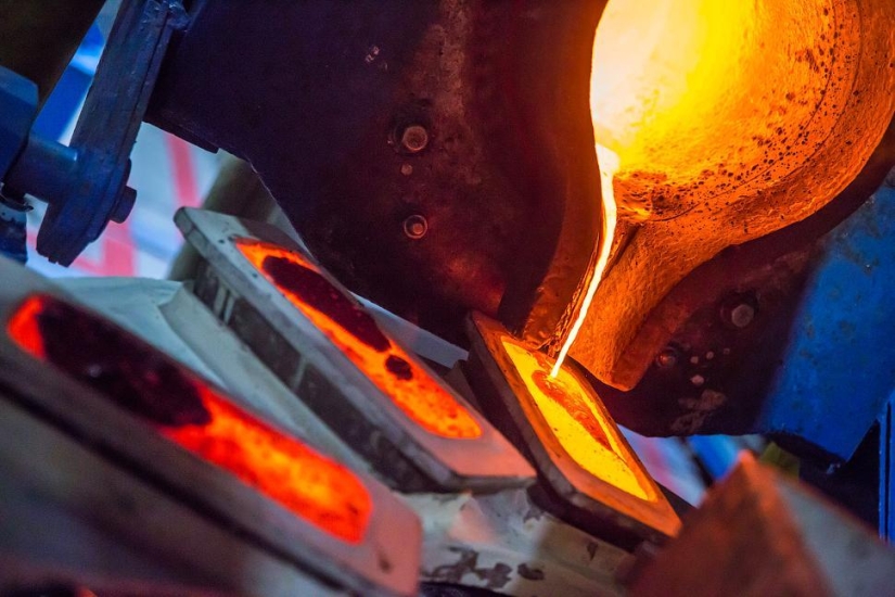 Through thorns to gold