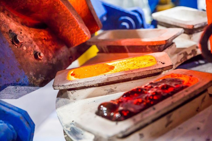 Through thorns to gold