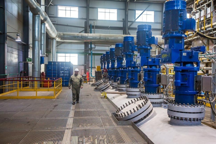 Through thorns to gold