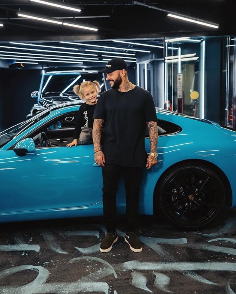 Timati, Buzova and other Russian celebrities who threw fans for money