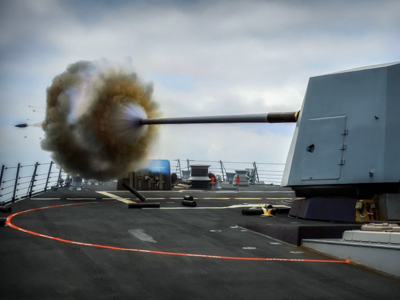 Timely captured frames: 16 photos