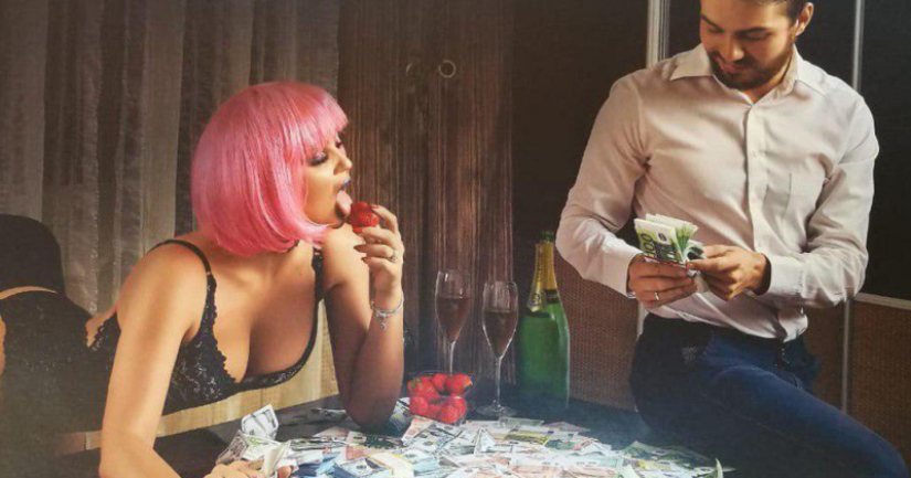 To lift the crane: erotic calendar from the plant from Naberezhnye Chelny