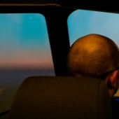 Todo está bien, estamos cayendo: a la gente común se le da el control de un avión de pasajeros