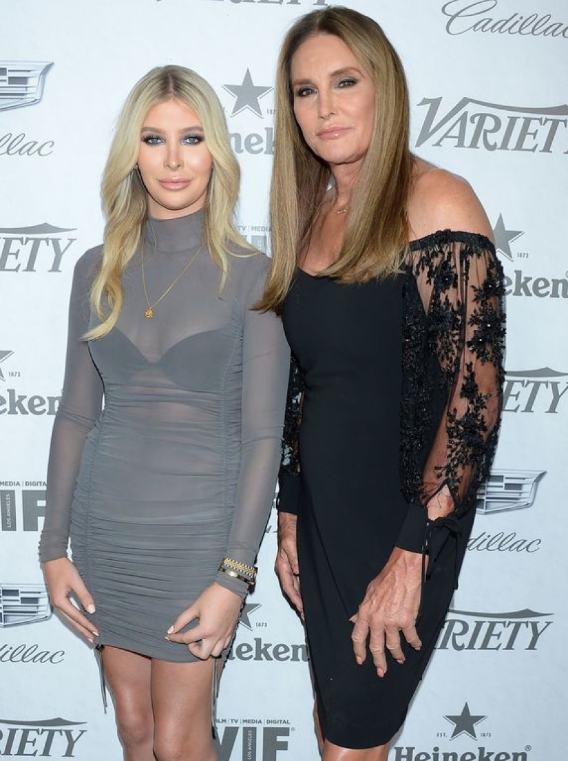 Todo está mezclado en la familia Kardashian: el padrastro anciano de Kim se casa con una joven rubia Todo está mezclado en la familia Kardashian: el padrastro anciano de Kim se casa con una joven rubia