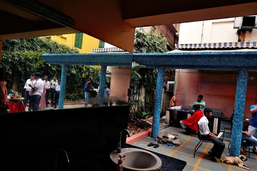 Todos los Hindúes lo Hacen, o una Boda India Real