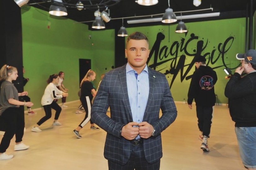 Too handsome Russian MP offended by the meme and wrote a statement to the police