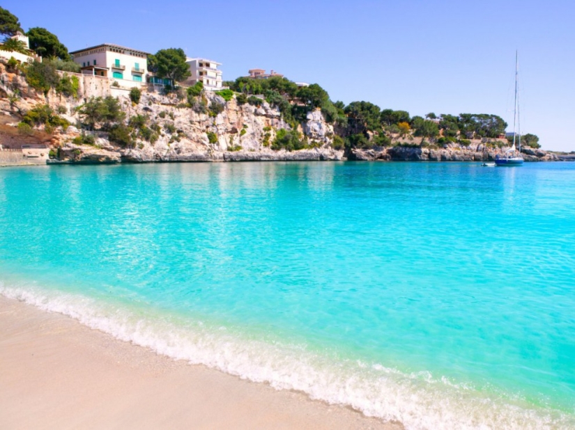 Top 10 best islands in the world according to travelers