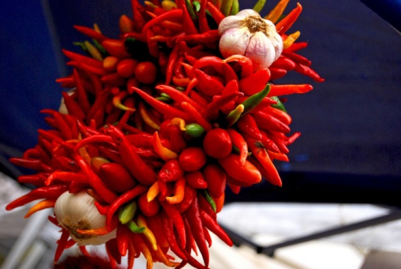 Top 10 foods that make us happy