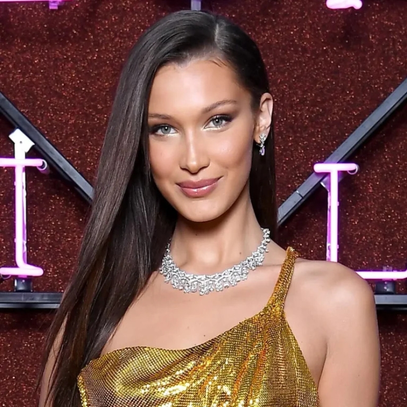 Top 20 Beautiful Women of The World 2022