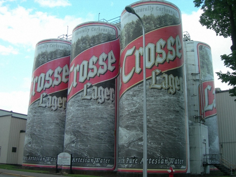 Top 20 Roadside Attractions in America