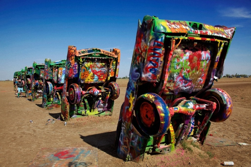 Top 20 Roadside Attractions in America