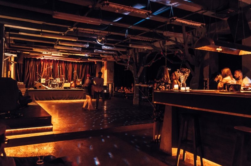 Top of the coolest dance clubs in the world