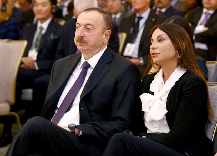 Totalitarian beauty: what do dictators' wives look like?