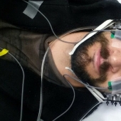 ¿Trabajo de ensueño o acoso escolar? El tipo estuvo acostado durante 70 días por 18 mil dólares