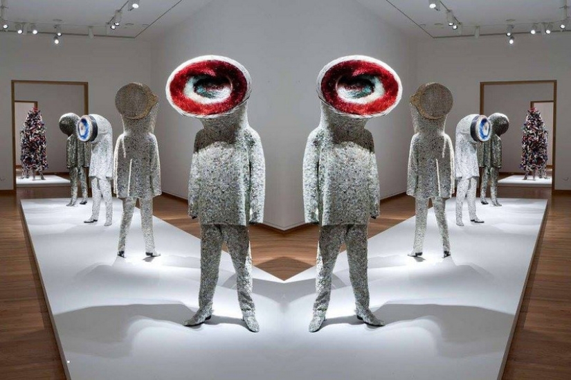 "Trajes de sonido": un pasatiempo muy extraño de Nick Cave, con el que quiere cambiar el mundo