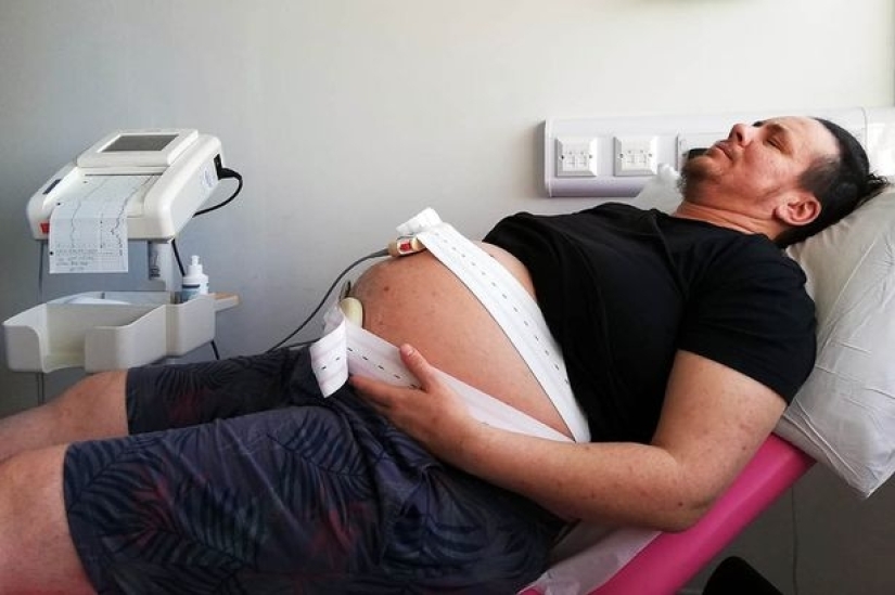 Transgender helped give birth to a transgender child from a transgender Transgender helped give birth to a transgender child from a transgender