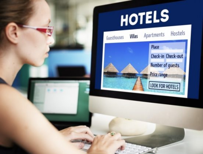 Travel Blogger Tricks: 6 Cool Ways to Travel Often and Cheaply