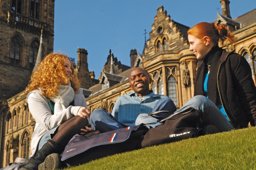 Trips, money and information: what opportunities does knowledge of English give