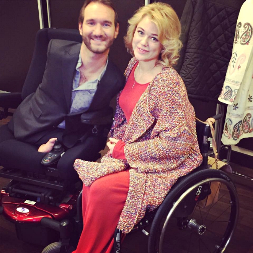 Try to guess what's wrong with this girl