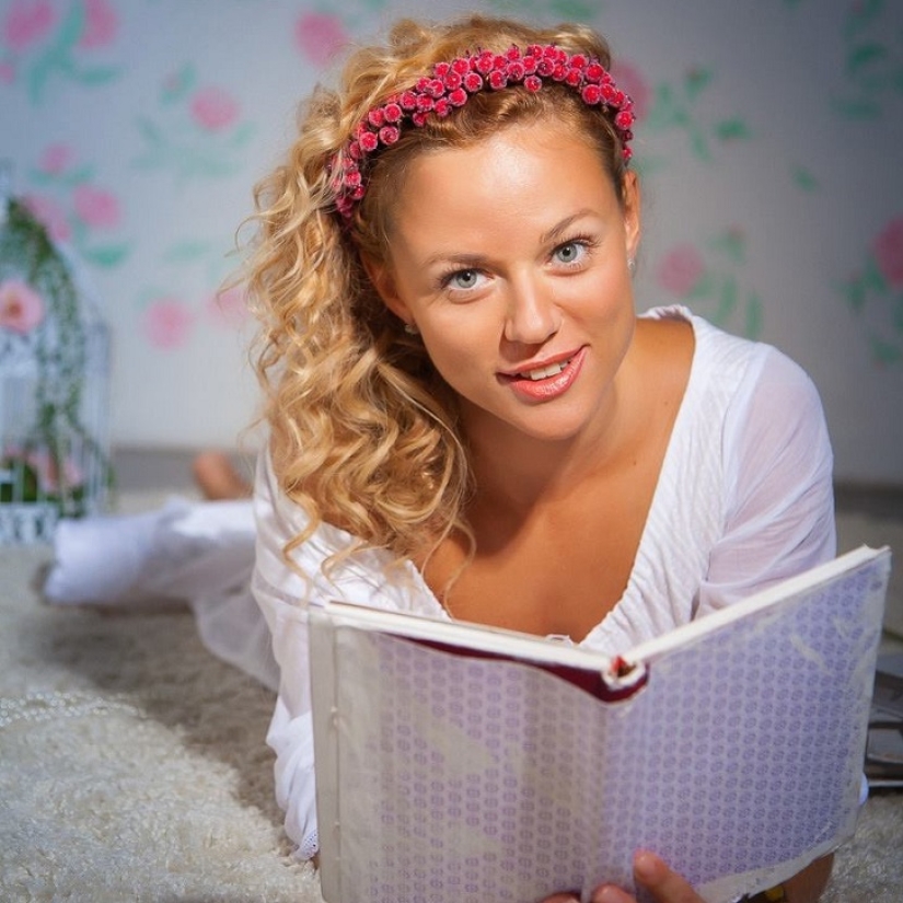 Try to guess what's wrong with this girl