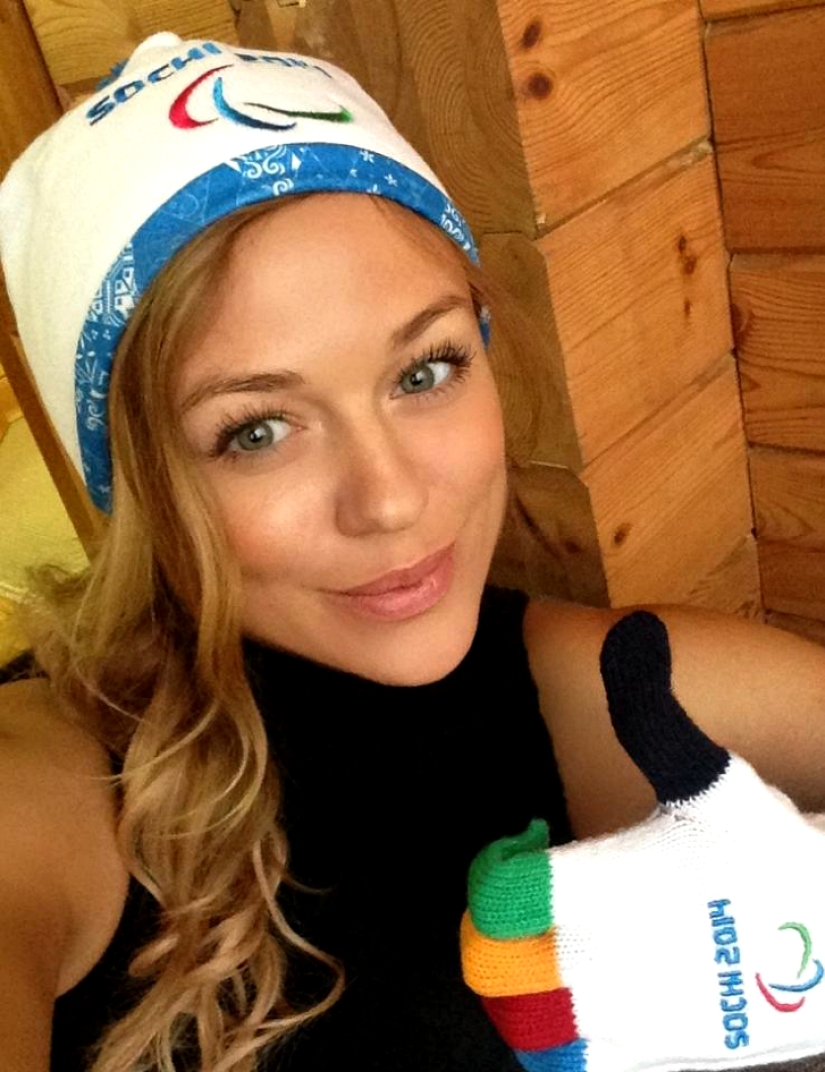 Try to guess what's wrong with this girl