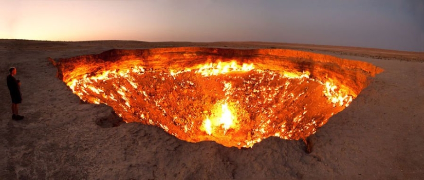 Turkmenistán está buscando una manera de cerrar las "Puertas del Infierno", un cráter de gas que ha estado ardiendo durante 50 años Turkmenistán está buscando una manera de cerrar las "Puertas del Infierno", un cráter de gas que ha estado ardiendo durante 50 años