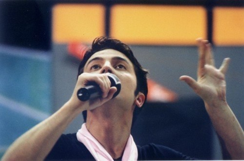 Ukraine is waiting for the onset of the "Ze hour". What was the leader of the presidential race Vladimir Zelensky like in his youth?