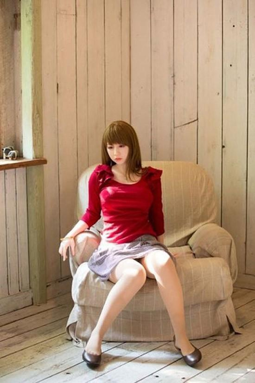 Ultra-realistic rubber girlfriends of Japanese men