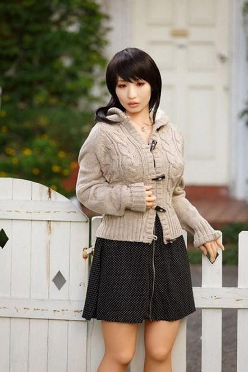 Ultra-realistic rubber girlfriends of Japanese men