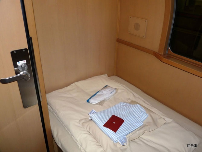 Un asiento reservado en el tren nocturno japonés Sunrise Izumo