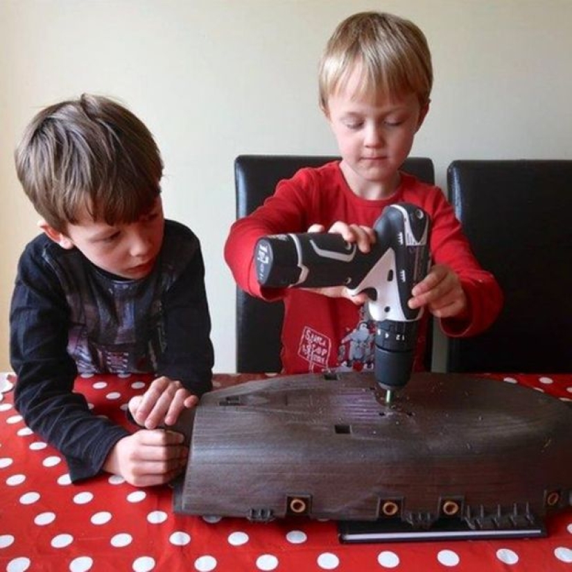 Un barco de juguete de Escocia casi cruza el océano Atlántico, pero su batería se agota