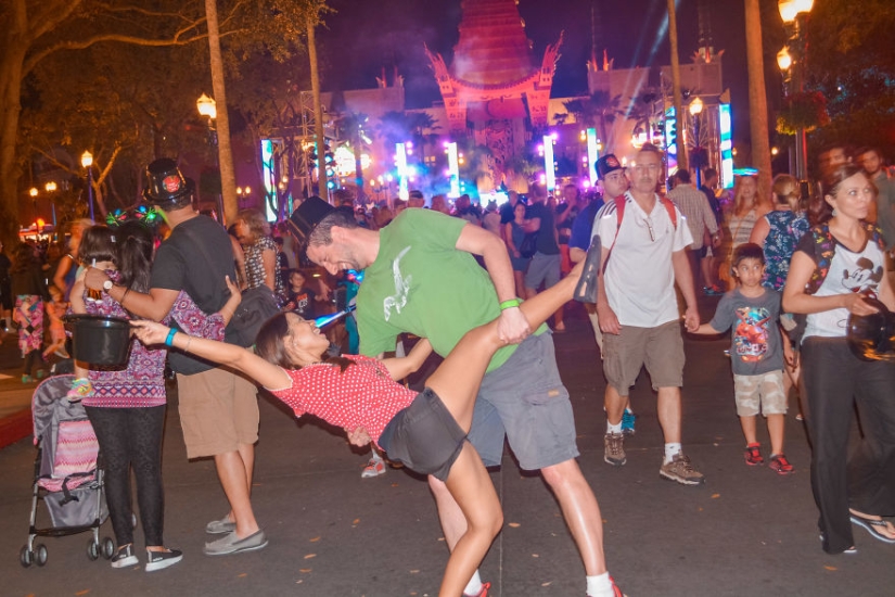 Un beso profundo en el viaje: la historia de una relación a larga distancia con final feliz