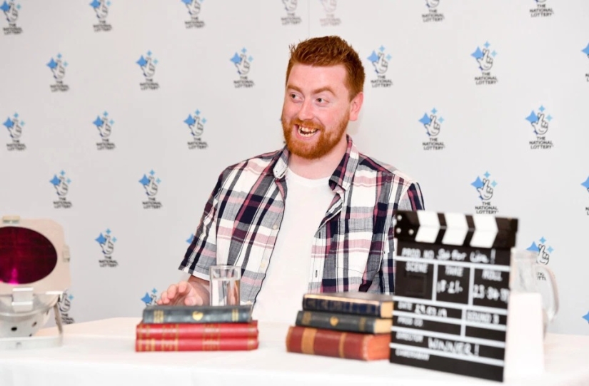 Un chico del Reino Unido ganó 30 años de una vida cómoda en la Lotería Nacional