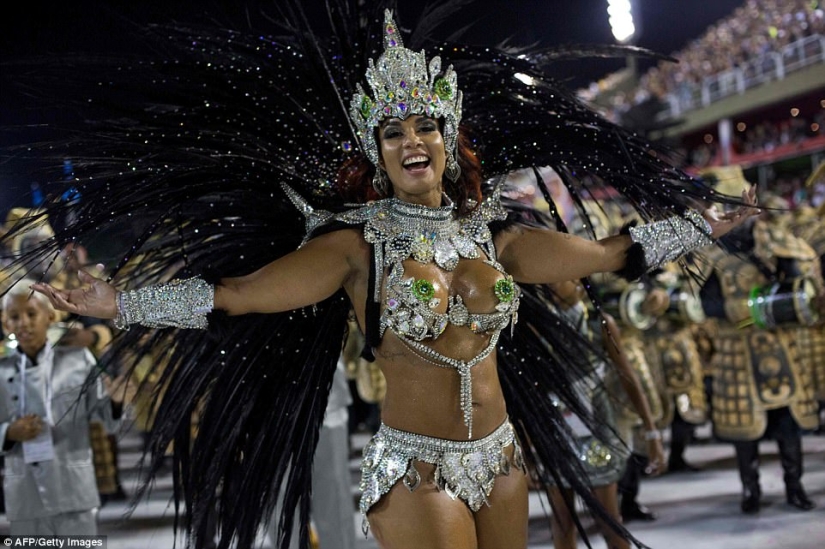 Un derroche de carne, sudor y purpurina: Río de Janeiro ha capturado el carnaval