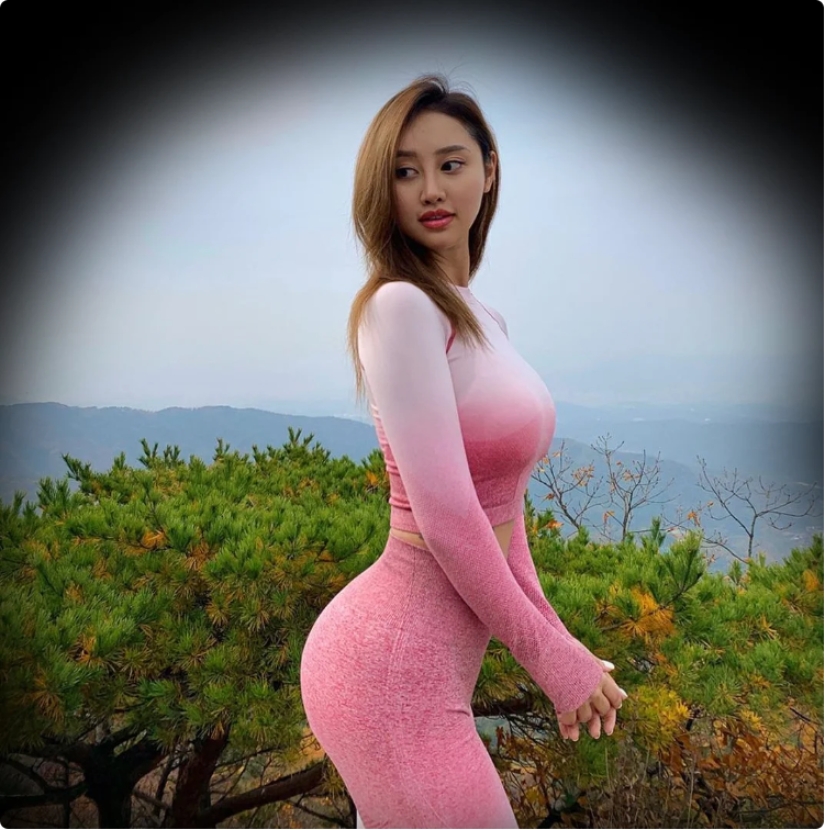 Un extraño entre los suyos: cómo vive la modelo japonesa Rossi, cuya altura es de 185 cm Un extraño entre los suyos: cómo vive la modelo japonesa Rossi, cuya altura es de 185 cm