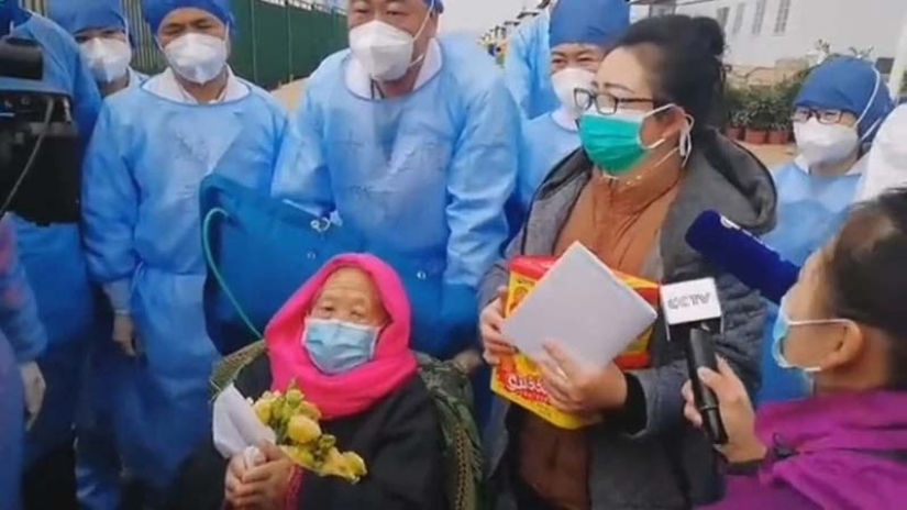 Un hombre chino de 101 años que enfermó de coronavirus se curó en una semana Un hombre chino de 101 años que enfermó de coronavirus se curó en una semana