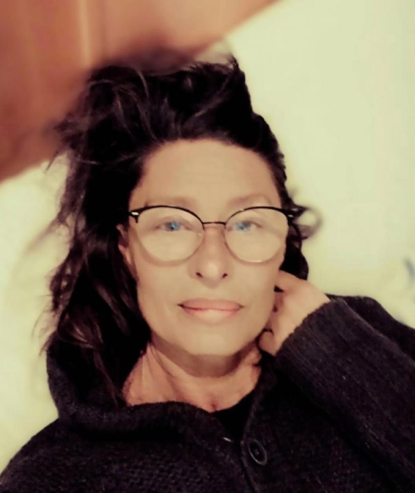 Un millonario sin un centavo: cómo una ex supermodelo lo perdió todo y se quedó sin hogar