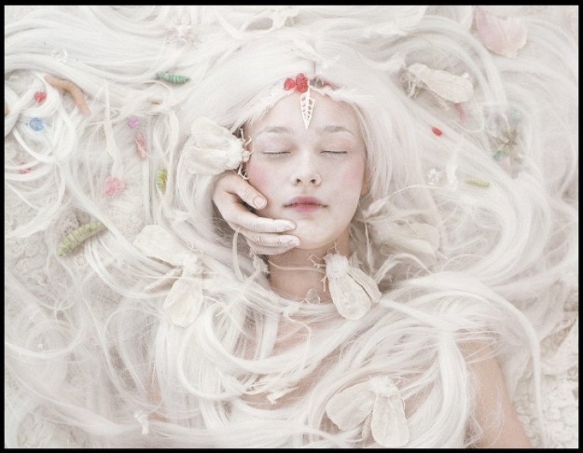 Un mundo fabuloso en las obras de Uldus Un mundo fabuloso en las obras de Uldus