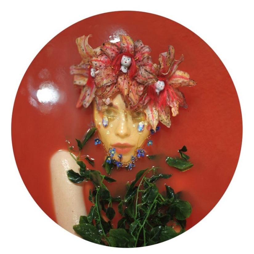 Un mundo fabuloso en las obras de Uldus Un mundo fabuloso en las obras de Uldus