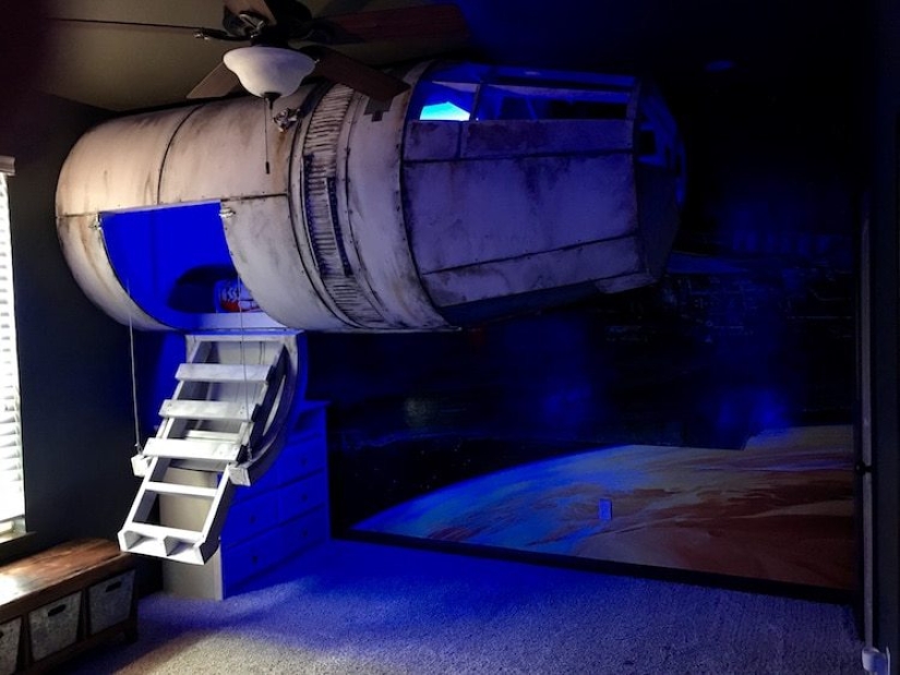 Un padre amoroso construyó una nave espacial para su hijo