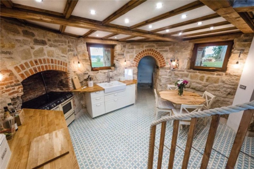 Un pequeño castillo por mucho dinero: una pareja británica vende una mansión restaurada por un millón de dólares