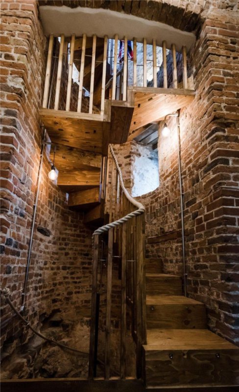 Un pequeño castillo por mucho dinero: una pareja británica vende una mansión restaurada por un millón de dólares