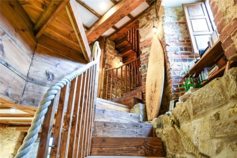 Un pequeño castillo por mucho dinero: una pareja británica vende una mansión restaurada por un millón de dólares