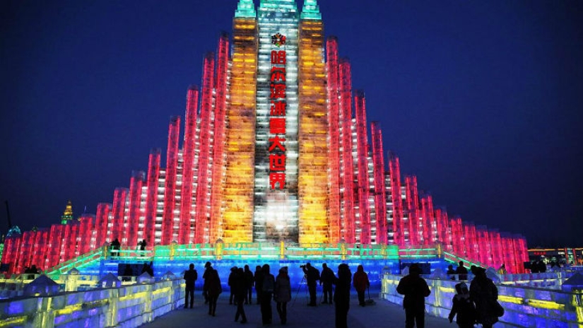 Una Canción de Hielo y Nieve: el festival internacional de escultura de hielo y nieve se lleva a cabo en China