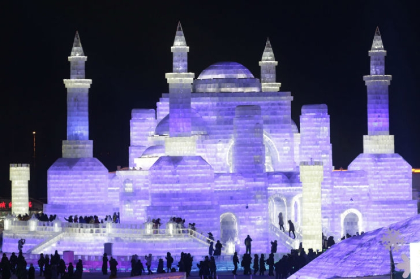 Una Canción de Hielo y Nieve: el festival internacional de escultura de hielo y nieve se lleva a cabo en China